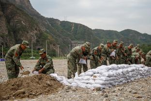 勒沃库森成为自2022年4月以来，首支让拜仁单场1射正的球队